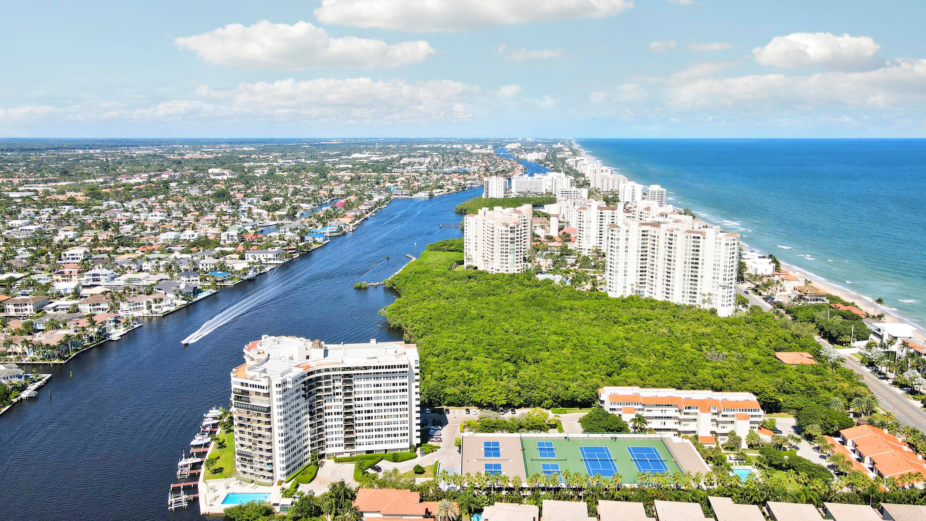 Perched on the 14th floor of Regency Highland Club, this 1 bedroom, 1.