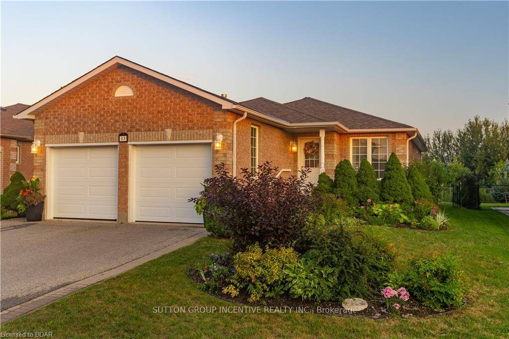 Welcome to 13 Commonwealth Road, located in the highly sought after South East Barrie community.