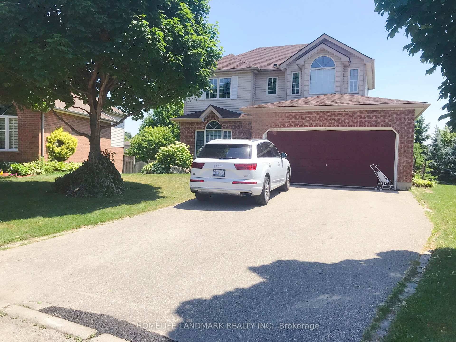 WONDERFUL WESTVALE ! ! Desirable quiet court location in family friendly neighbourhood ; 4 bedroom, 3 bathroom home offers over 1800 square feet of living space upper unit.