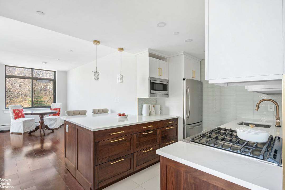 Harlem Picture Perfect Pad Park Facing Corner Unit 3 Bedroom 2 Bathroom income restricted household cap 267, 300 All showings Sunday Open Houses, included by advance appointment thanks !