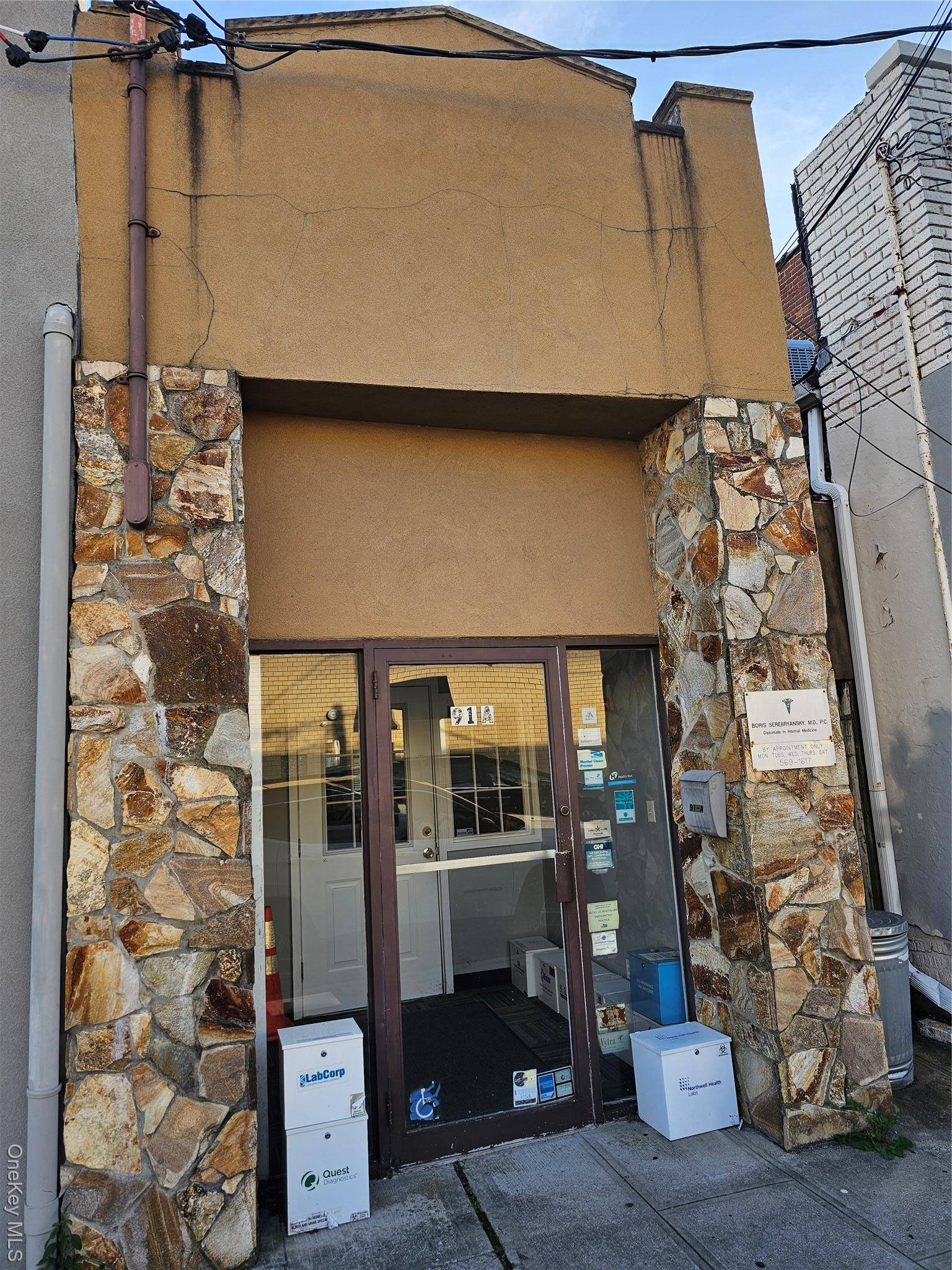 RARE OPPORTUNITY ! commercial building for sale Located directly off Central Avenue, this well maintained commercial building is currently operating as a medical office and is perfectly suited for healthcare ...