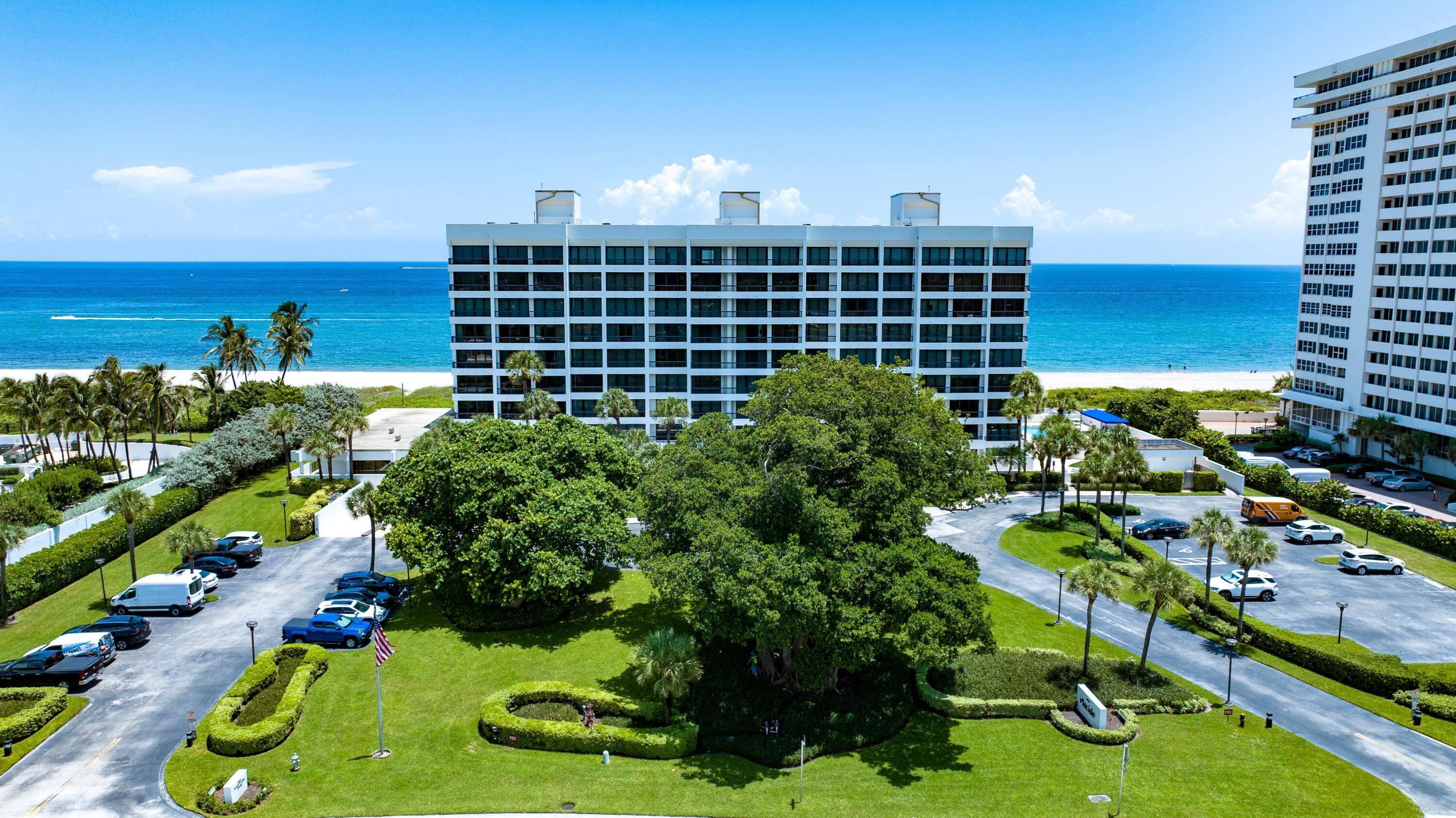 NEWLY REMODELED OCEANFRONT GEM !