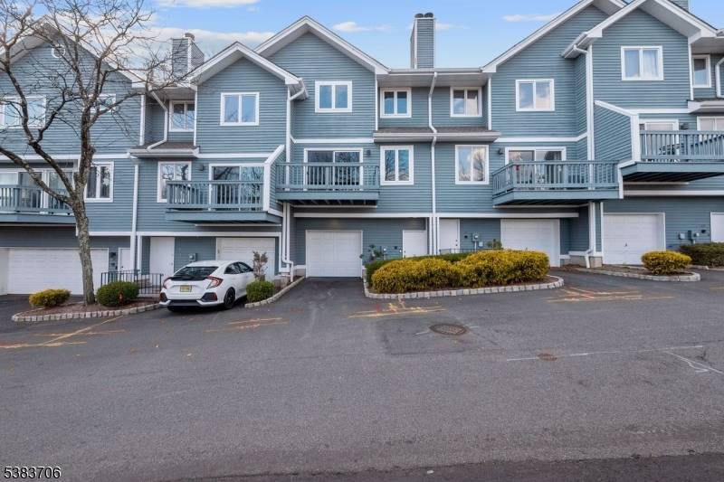 Beautiful 2 Bed, 2. 5 Bath Townhouse in CliftonEnjoy skyline views from this multi level townhouse featuring hardwood floors, an updated kitchen with stainless steel appliances, granite countertops, and a ...