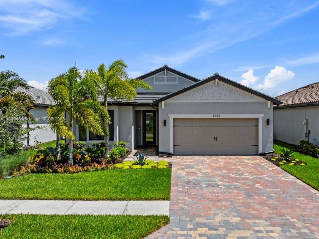 Move right into this nearly new Mystique model in Del Webb Naples.