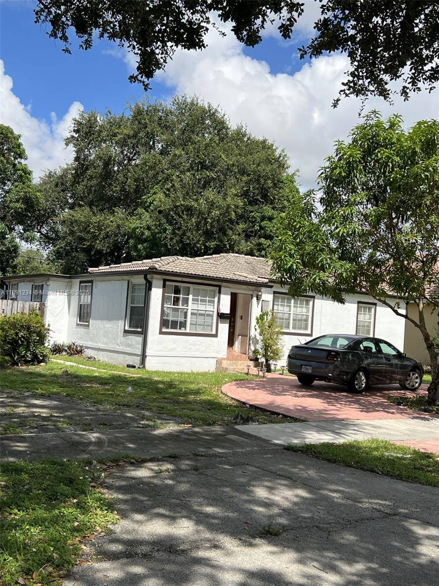 Welcome to this 3 bedroom, 2 bathroom home featuring a screened in pool area, perfect for relaxing or entertaining year round.