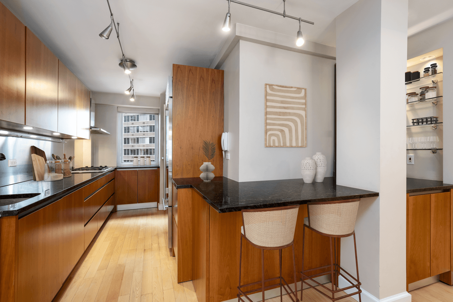 BRAND NEW WINDOWS CORNER UNIT PRIVATE OUTDOOR SPACE Welcome home to Apartment 19D at Sutton Manor a rarely available high floor, corner unit, conveniently located in a fantastic building in ...