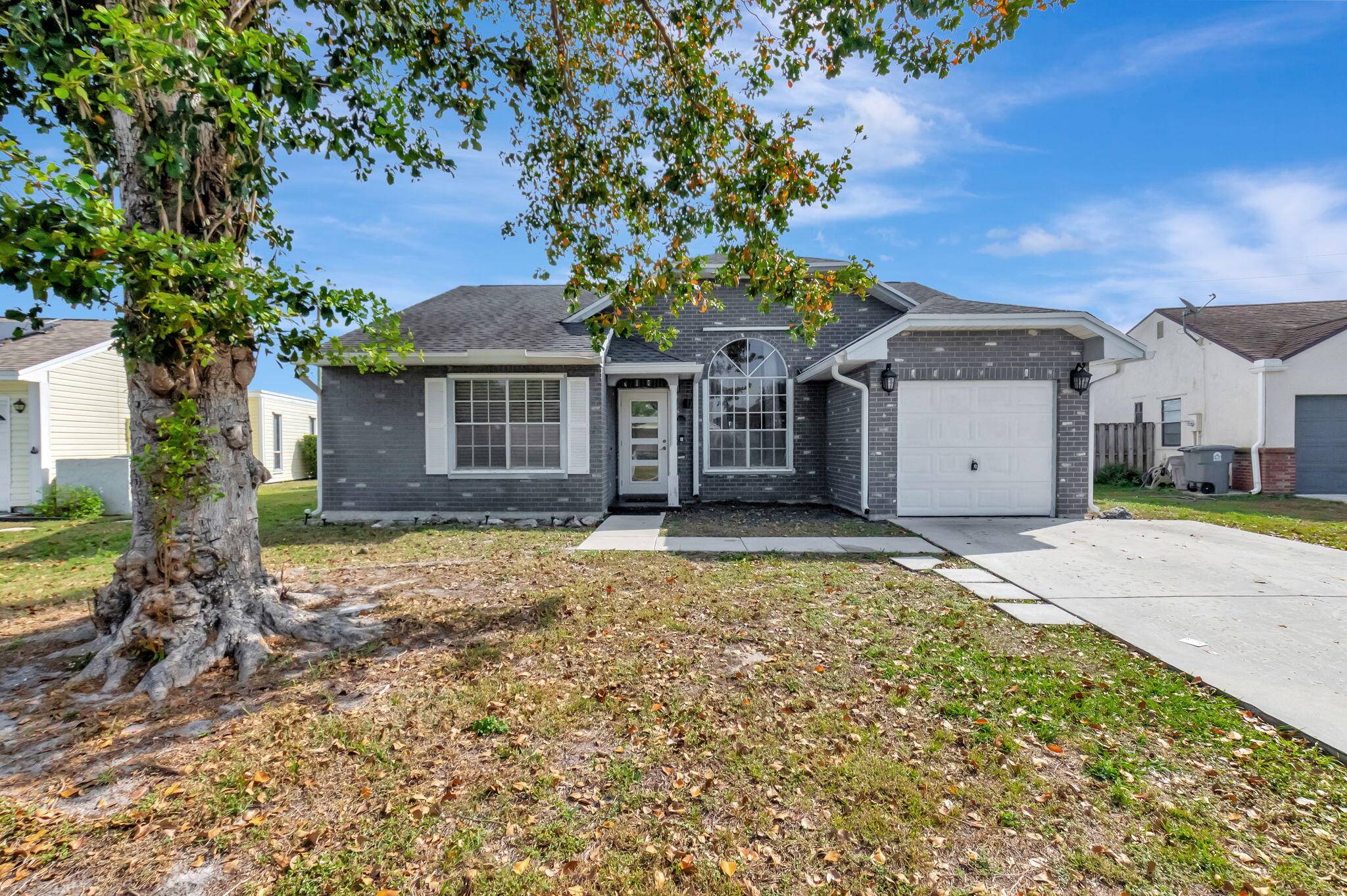 This is a desirable community in Boynton Beach close to the mall, restaurants, everything else and top rated schools in the area.