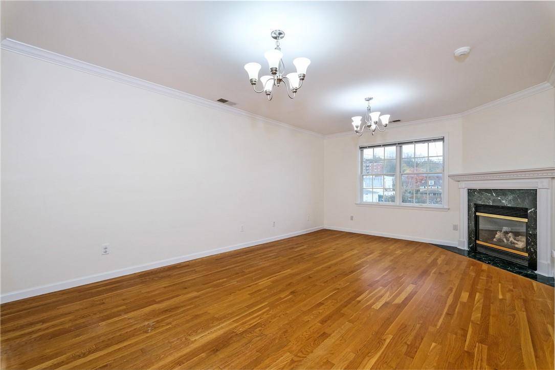 Built less than 25 years ago, this bright, spacious two bedroom, two bathroom rental has 5 year old appliances refrigerator, washer and dryer, amp ; Bosch dishwasher.