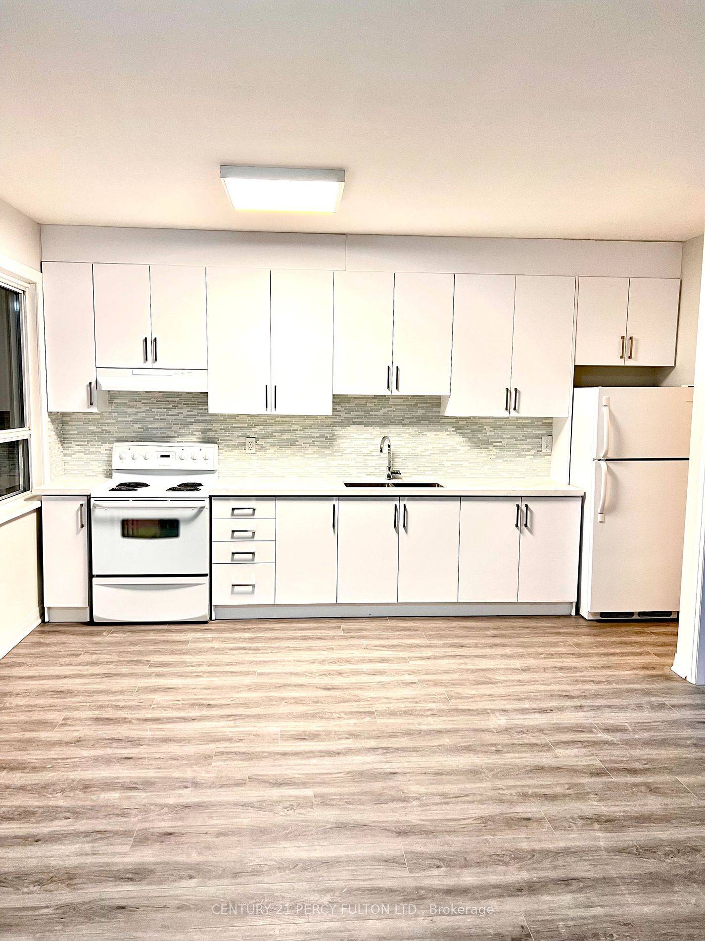 Explore comfort and simplicity in this fully renovated 2 bedroom unit located at O'Connor and St.