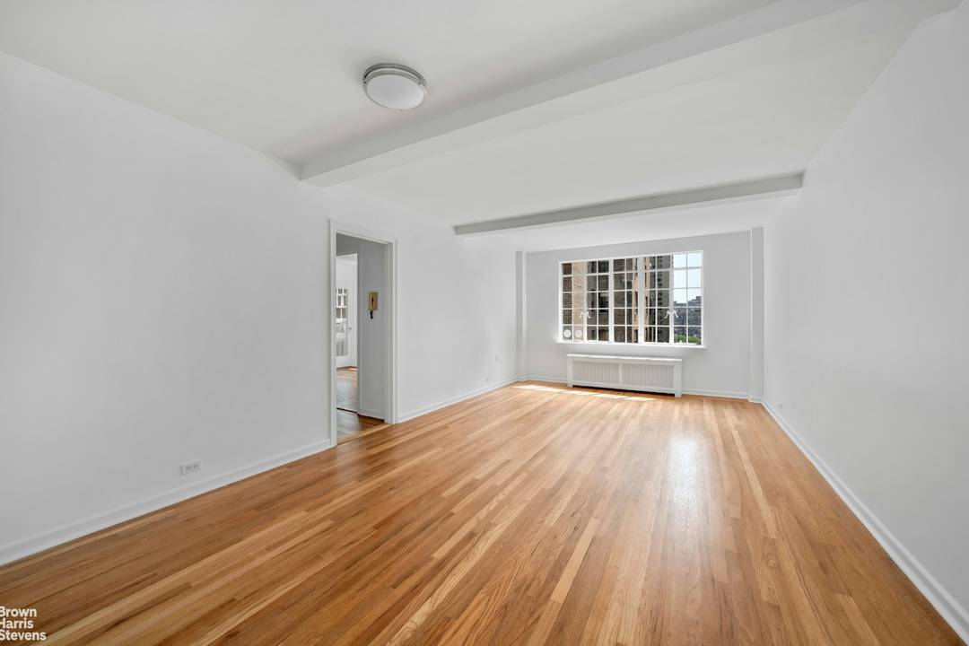 Welcome to 324 East 41st Street, Unit 904C.