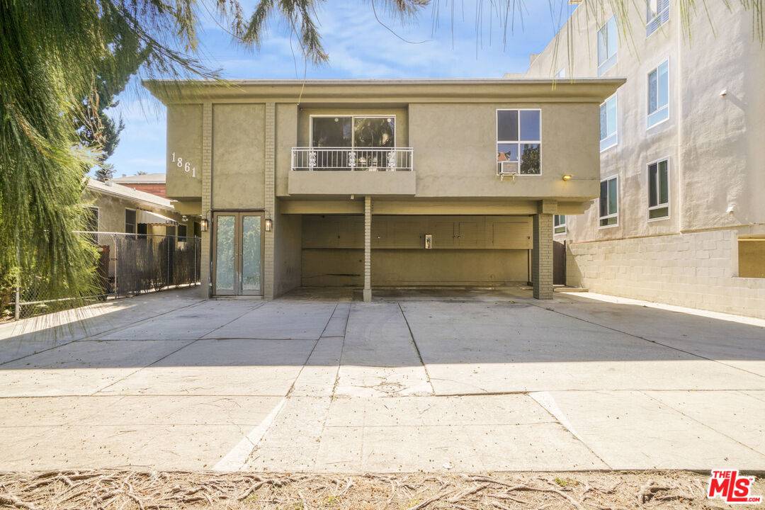 1861   Midvale Ave 10.0 LA