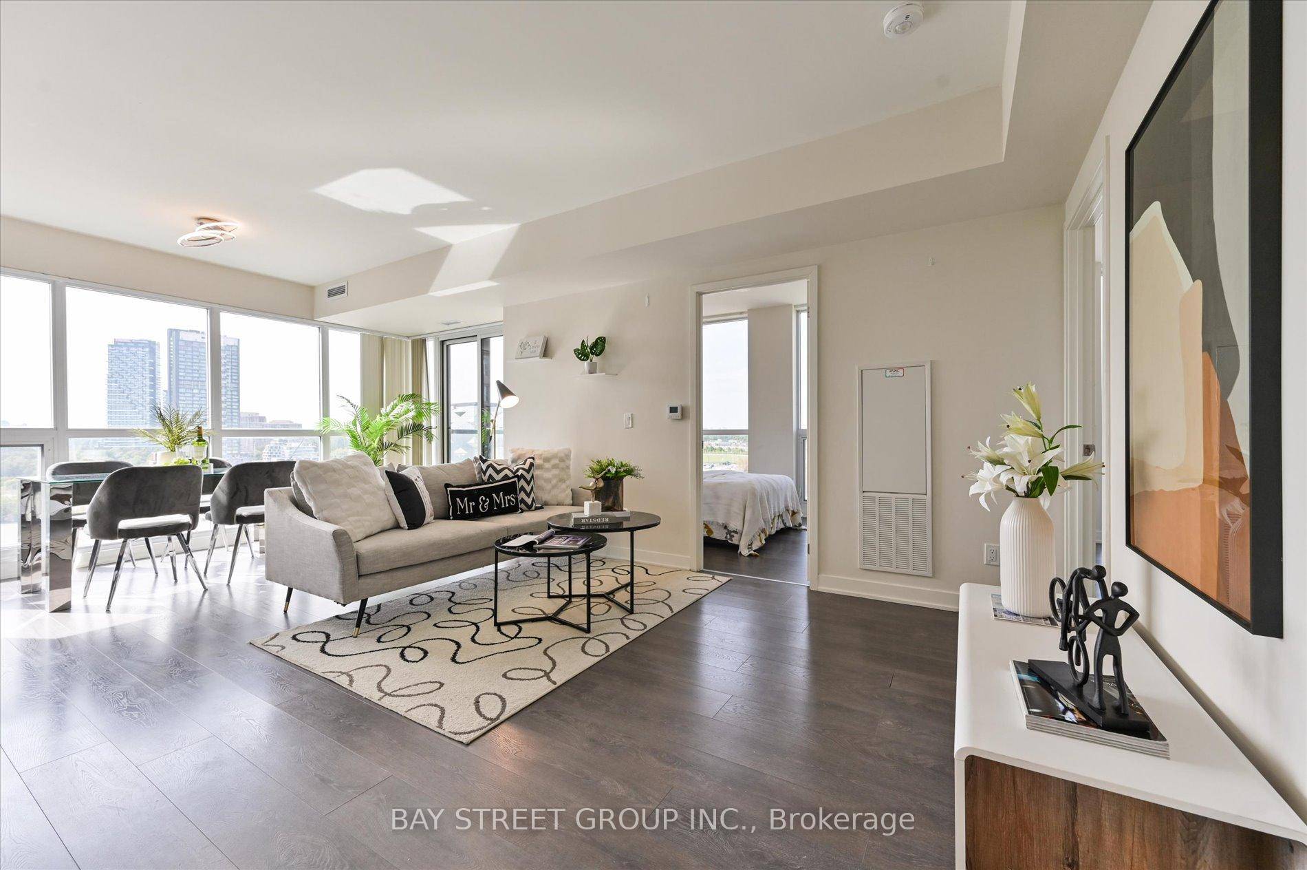 Luxury 2 Bedroom 2 Full Bathrooms condo suite at Midtown This elegantly designed 773 sq ft condo suite features an open concept layout with 9 foot ceilings, offering a wonderful ...