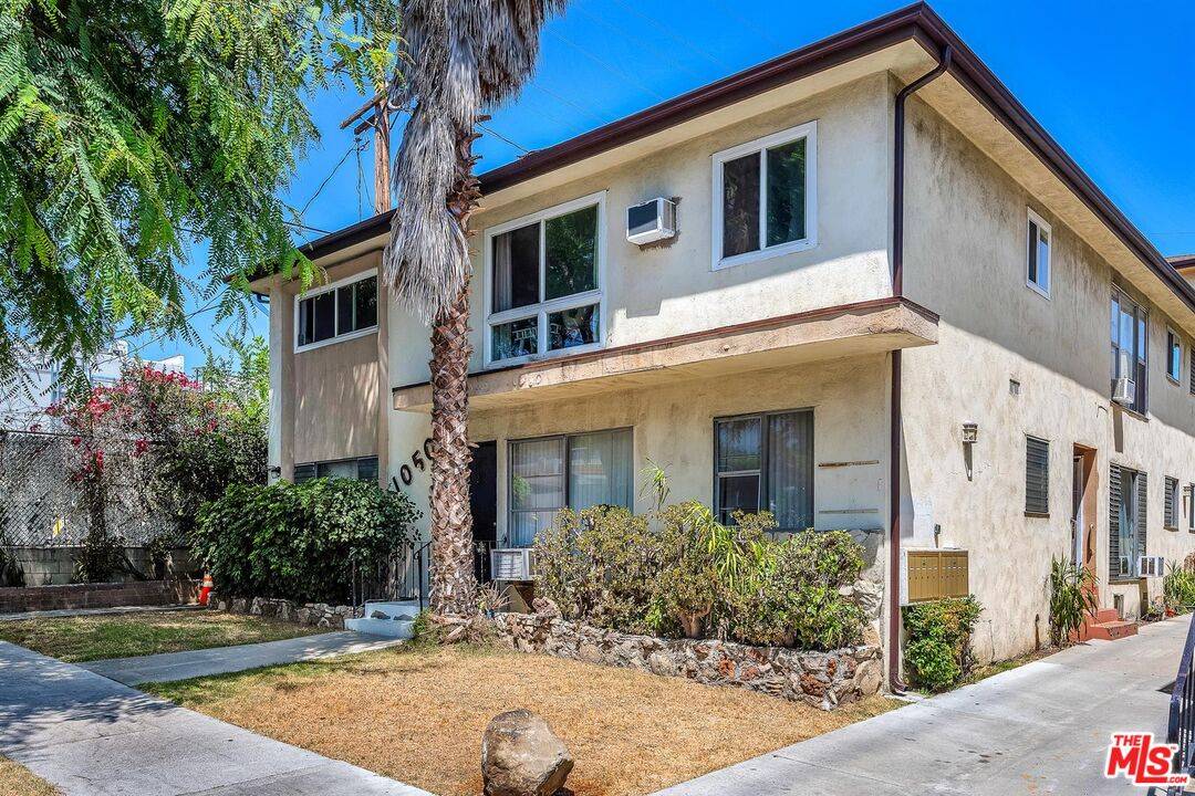 1050  N Laurel Ave 12BR Hollywood Hills East La