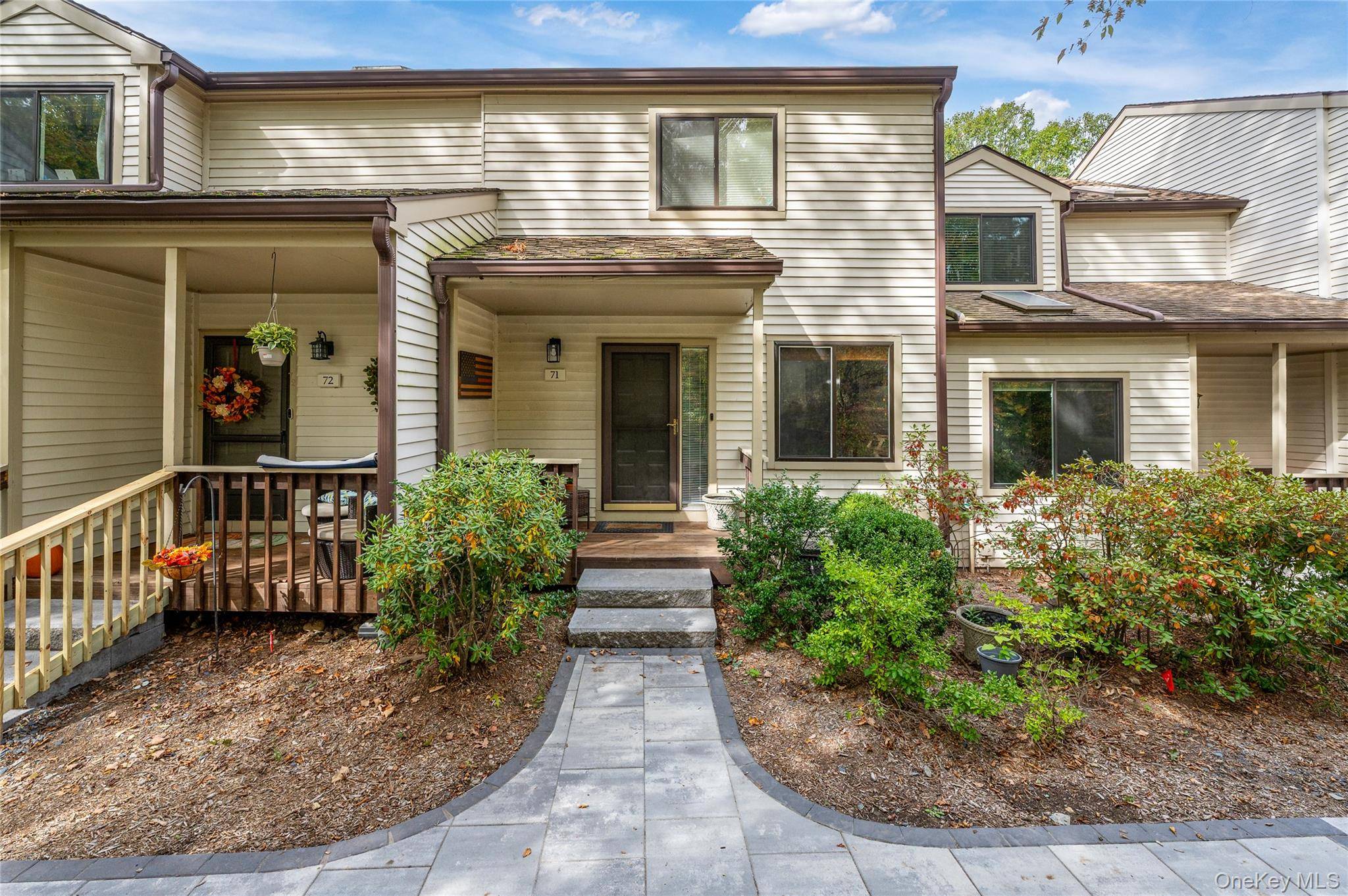 Welcome to this beautifully updated 2 bedroom, 3.