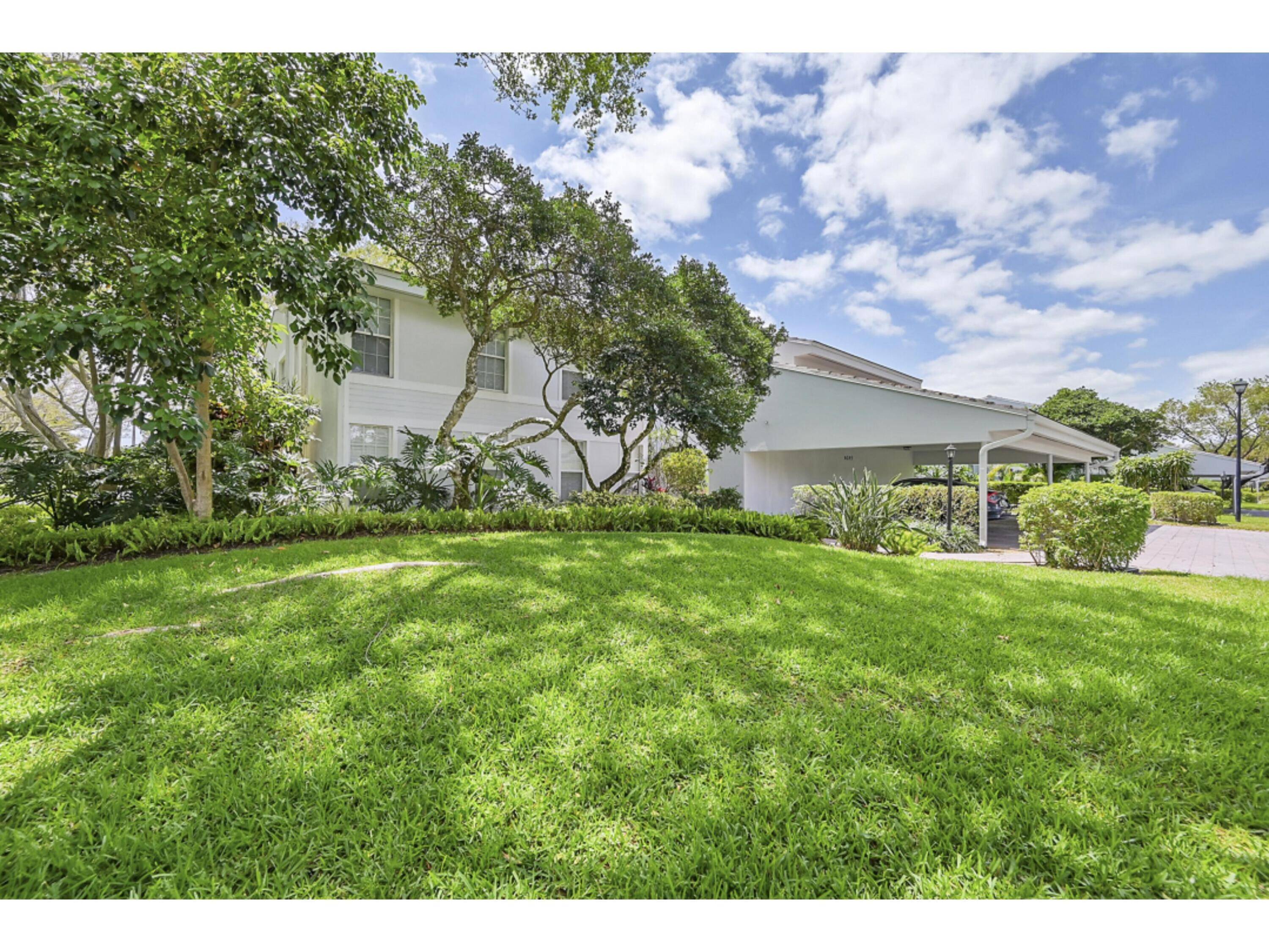 A highly desired central Boca Raton LOCATION !