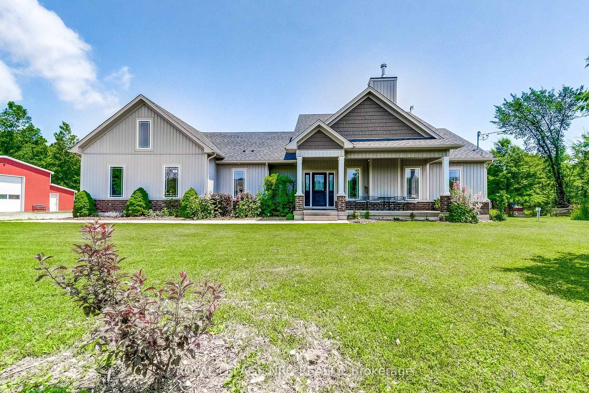 Perfect setting for nature enthusiasts, homesteaders, hunters, and mechanics, escape the chaos of city life to this one of kind rural property.