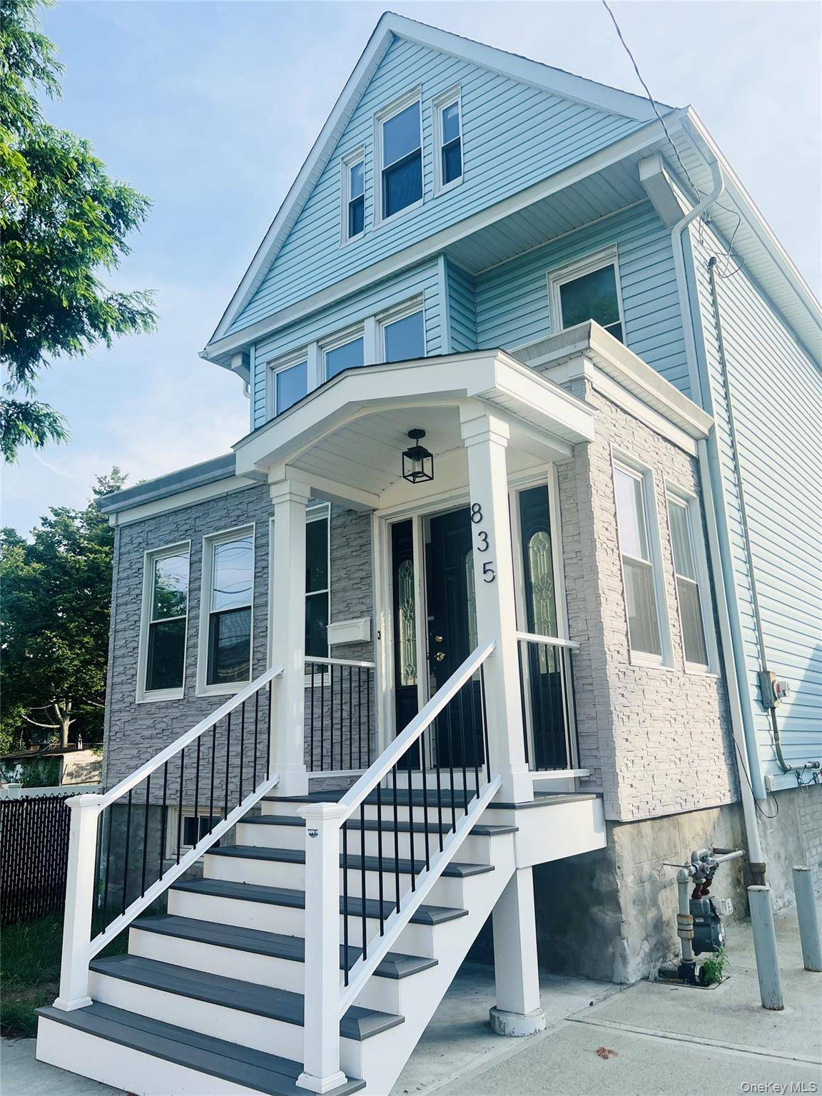 Move In Ready amp ; Full of Charm !