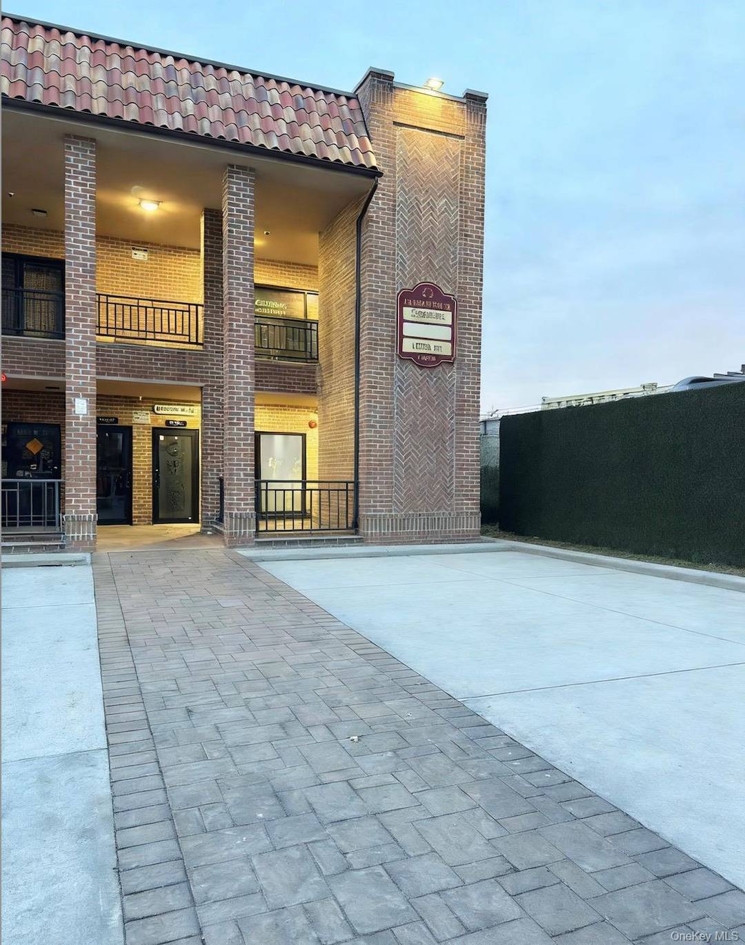 Exceptional opportunity to acquire a modern commercial building in the heart of Whitestone s established business district.