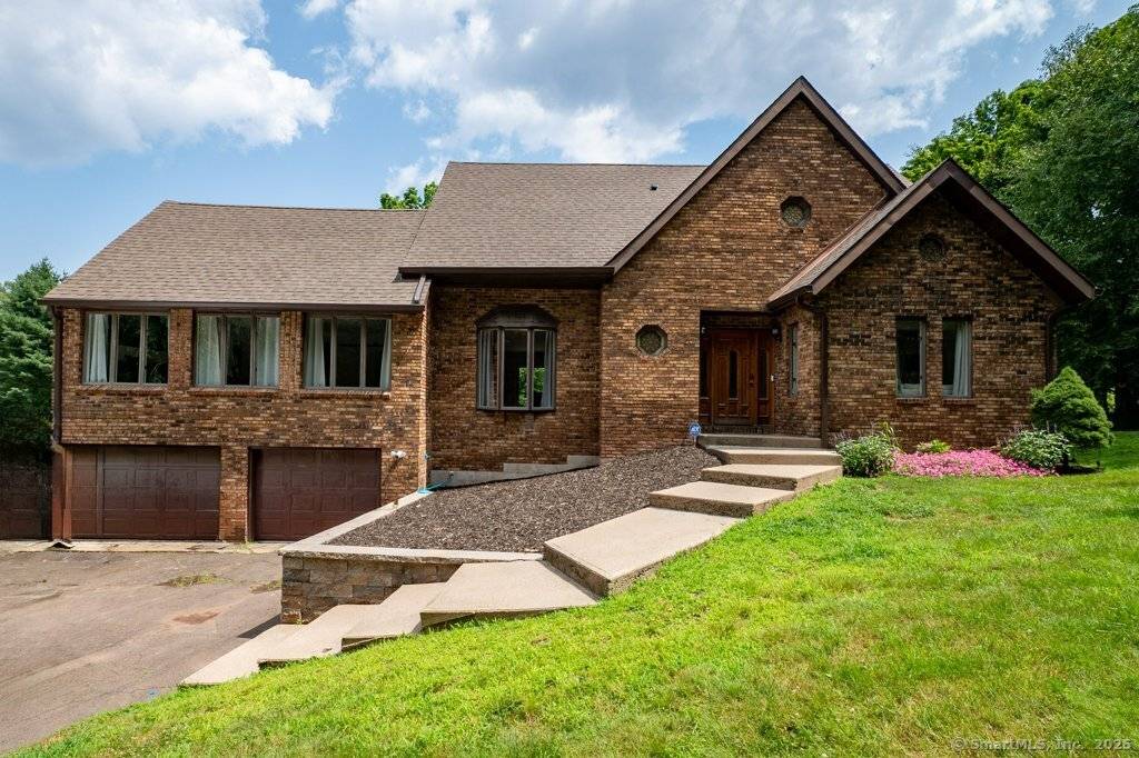 This 2976 square foot single family home has 4 bedrooms and 3.