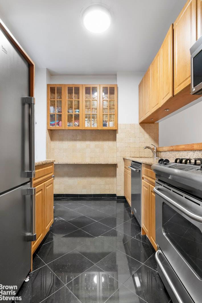 Welcome to this spacious and pin drop quite 2 bedroom, 2 bathroom apartment.