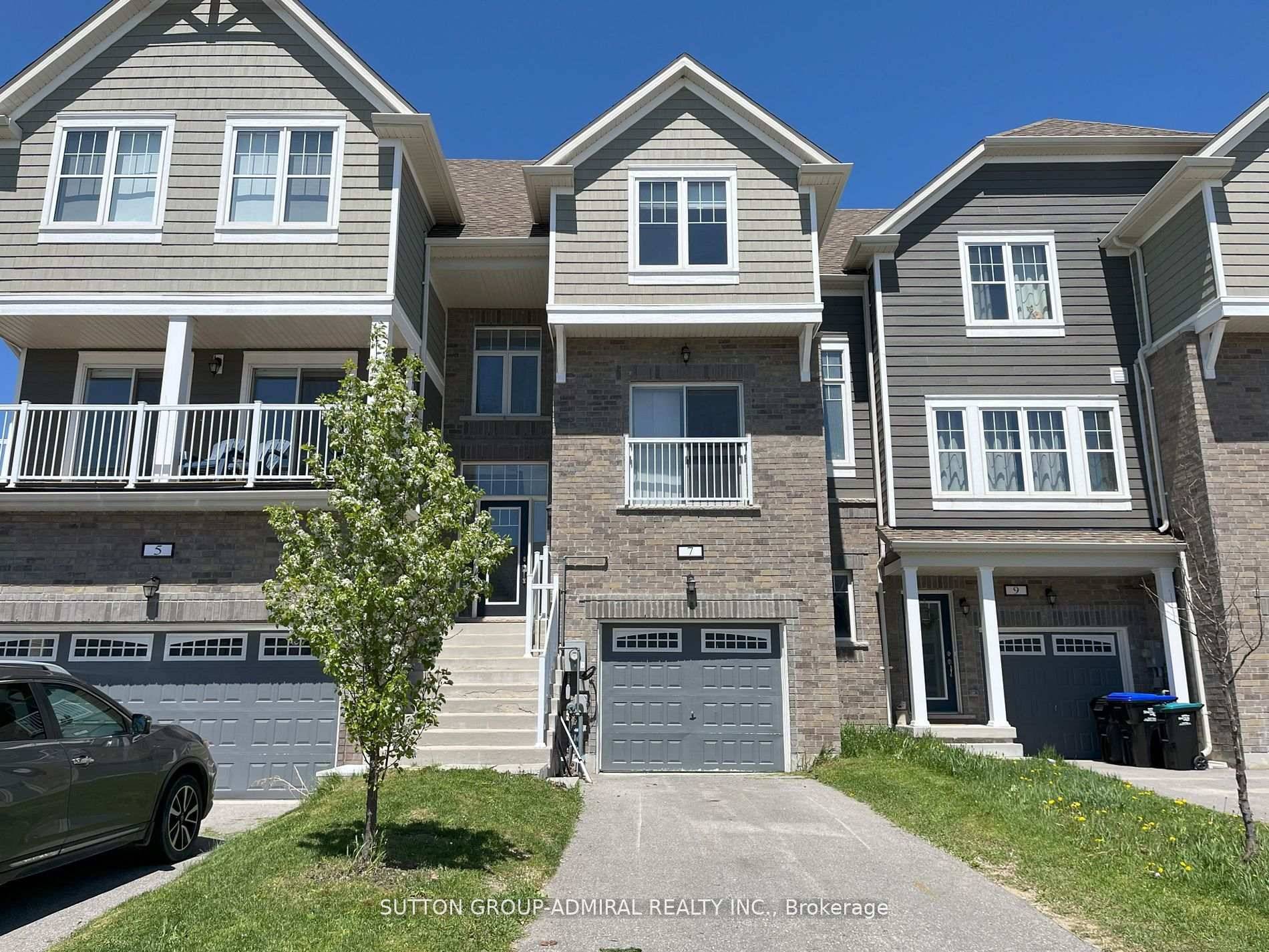 Stunning townhouse in new Wasaga beach subdivision.