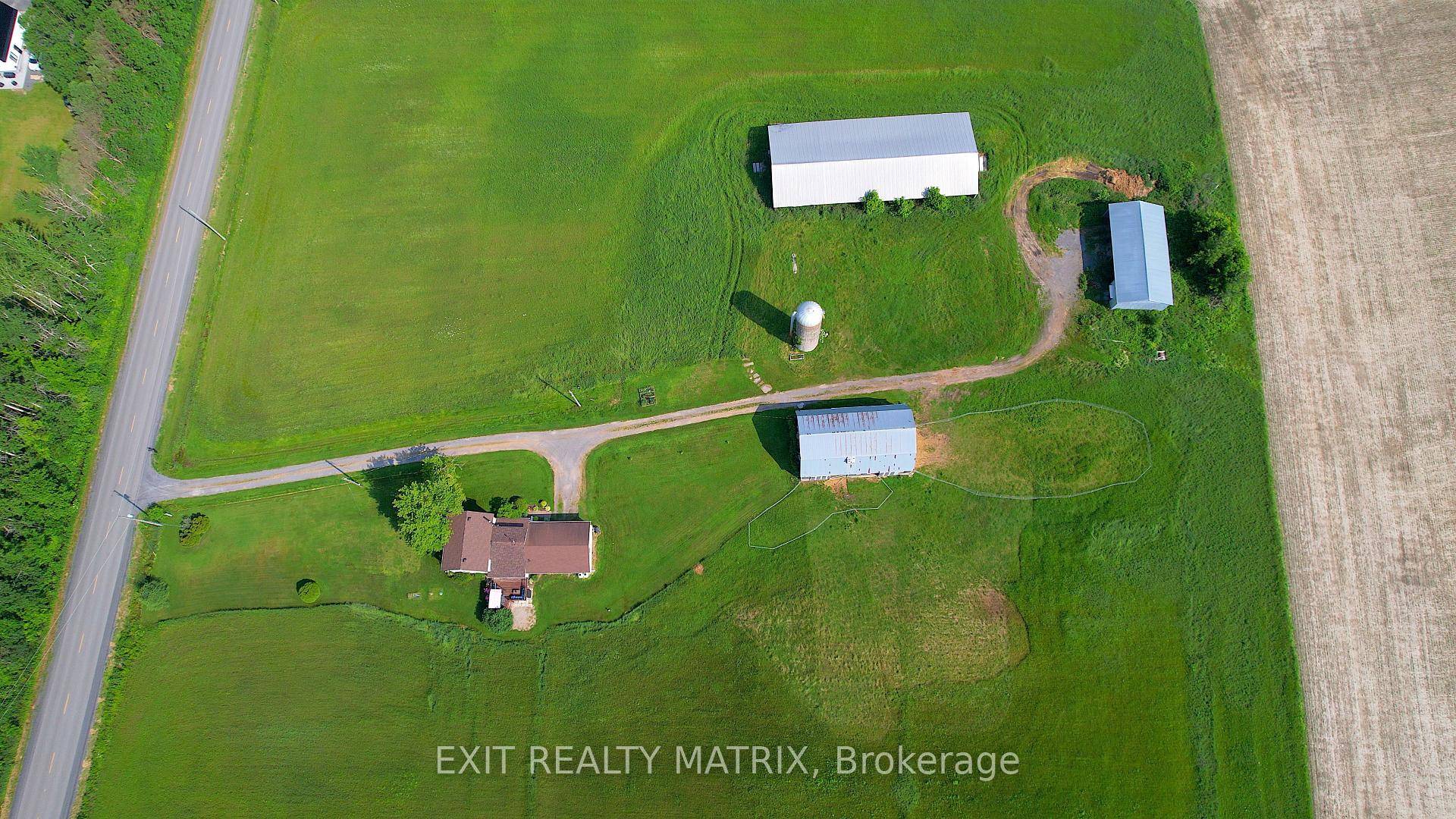 Dreaming of a hobby farm just minutes from town !