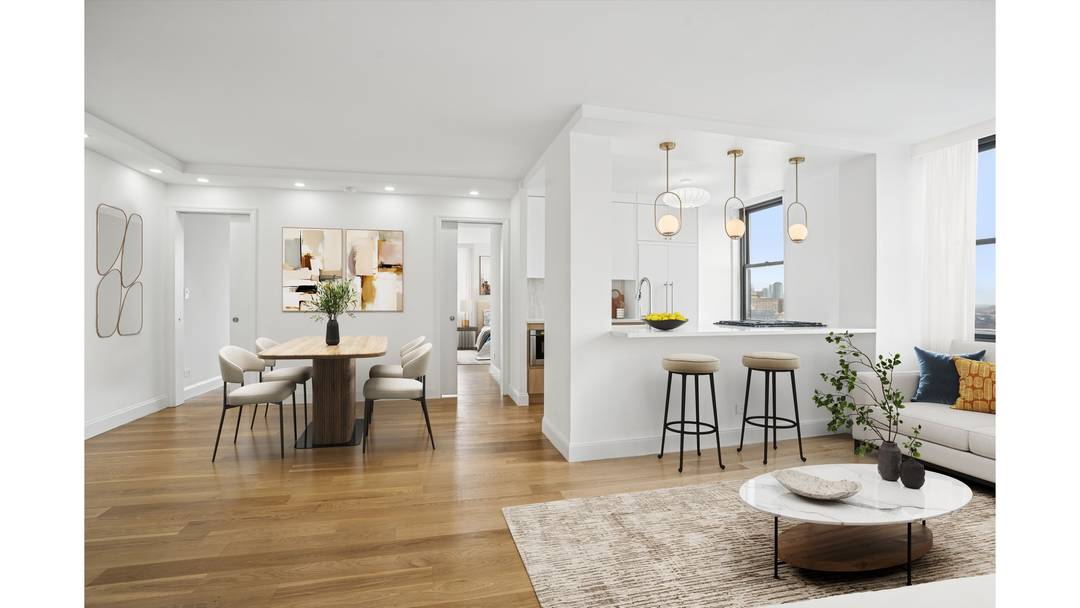 Sponsor Sale No Board Approval Welcome to Residence 31H at Park Towers, a beautifully renovated two bedroom, two bathroom home perched high above the heart of Gramercy.