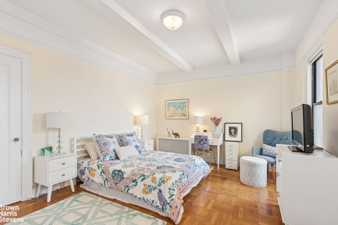 Move into this high floor, two bedroom home at the charming 535 West 110th Street.