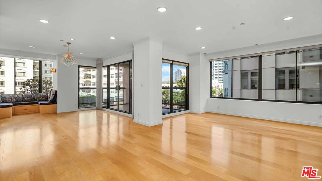 10724   Wilshire Blvd 2BR Westwood La