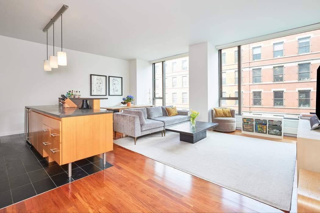 Welcome to Unit 5B at 505 Greenwich Street a full service luxury condominium at the nexus of Soho, the West Village and Tribeca.