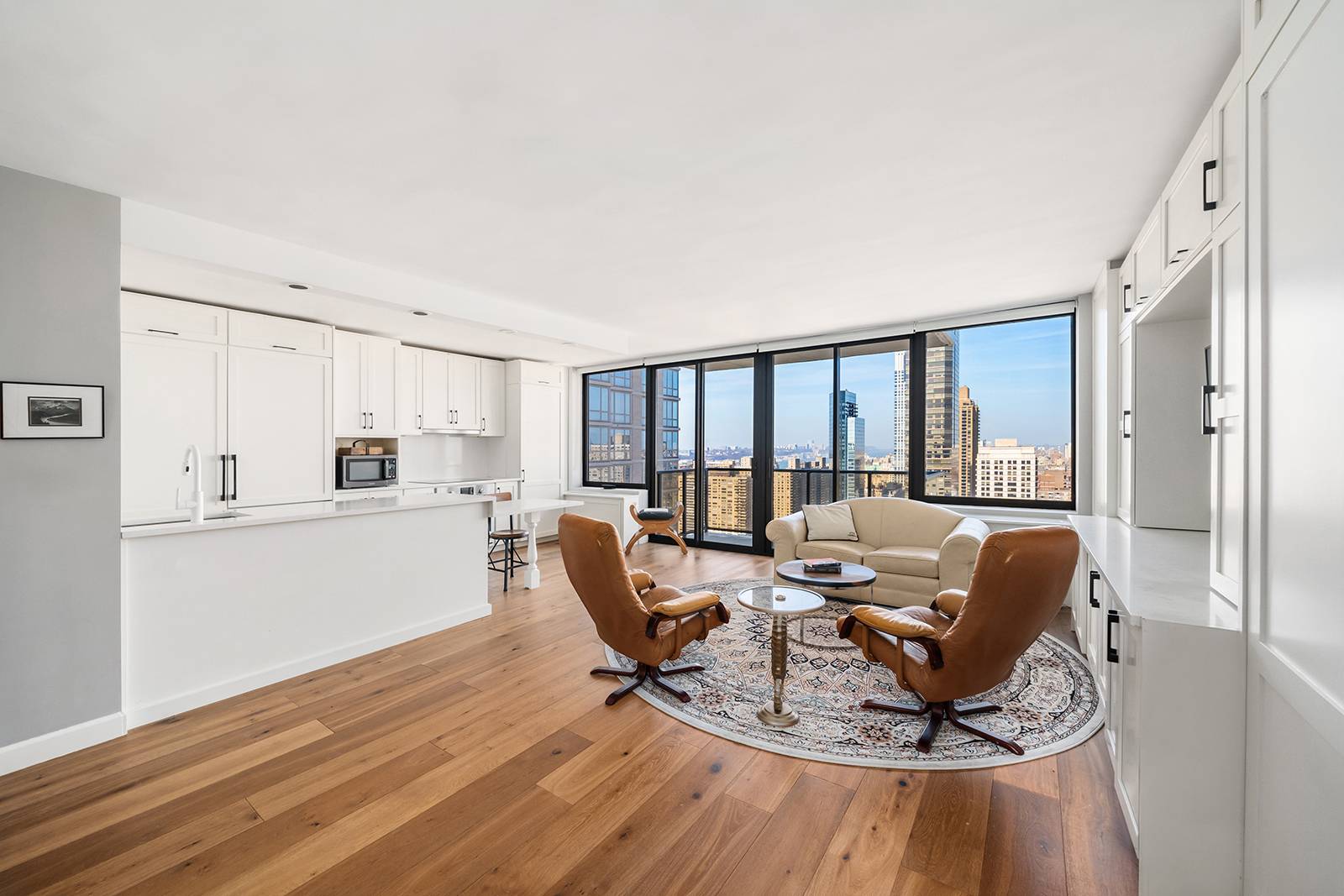 The Perfect Pied a Terre or Investment Opportunity !