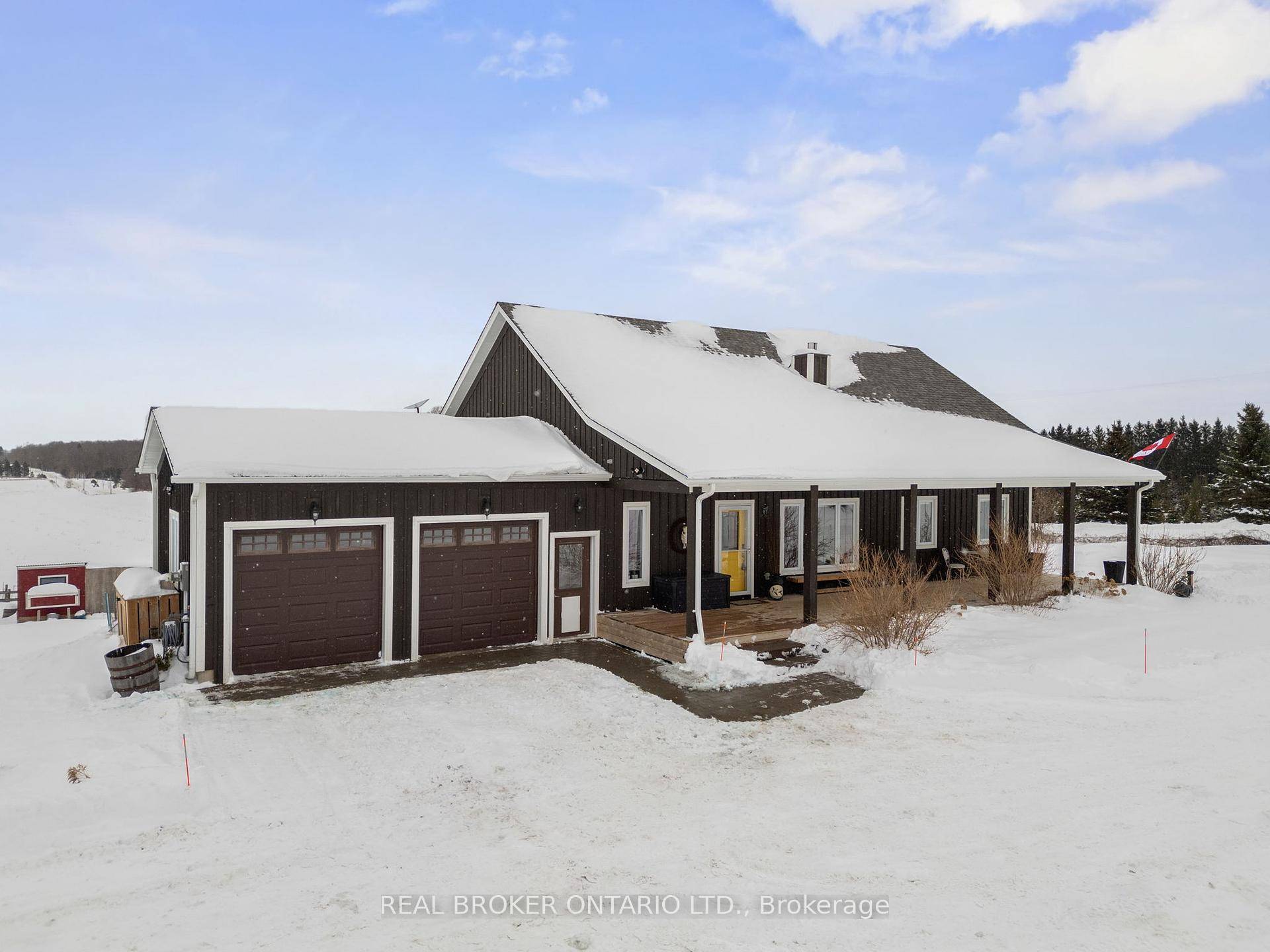 Gorgeous bungalow nestled just north of Hockley Village.