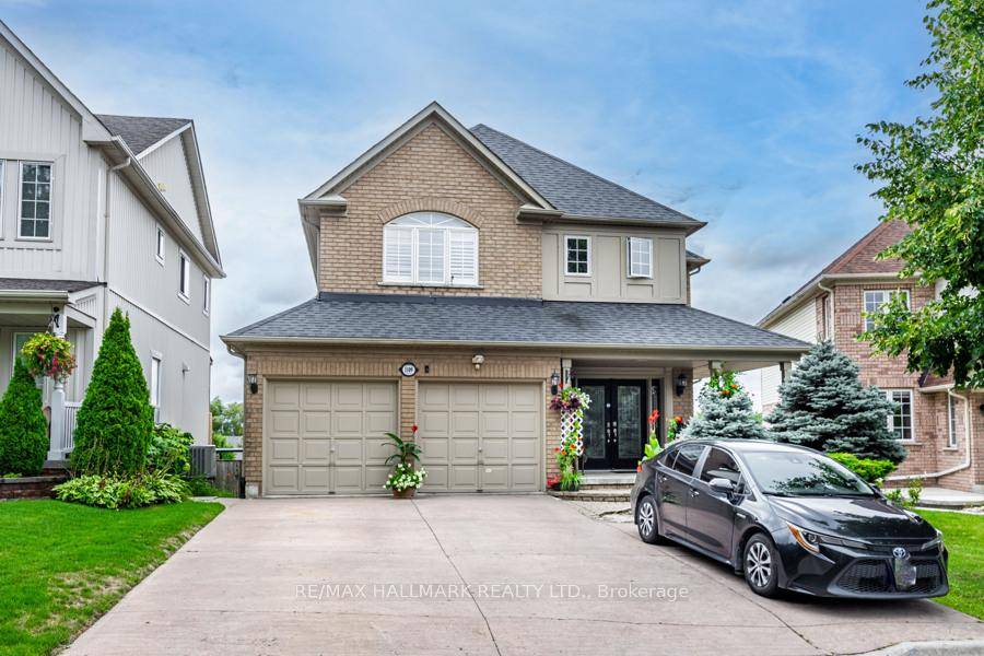A must see, spacious and beautifully maintained home in a highly desirable neighbourhood !