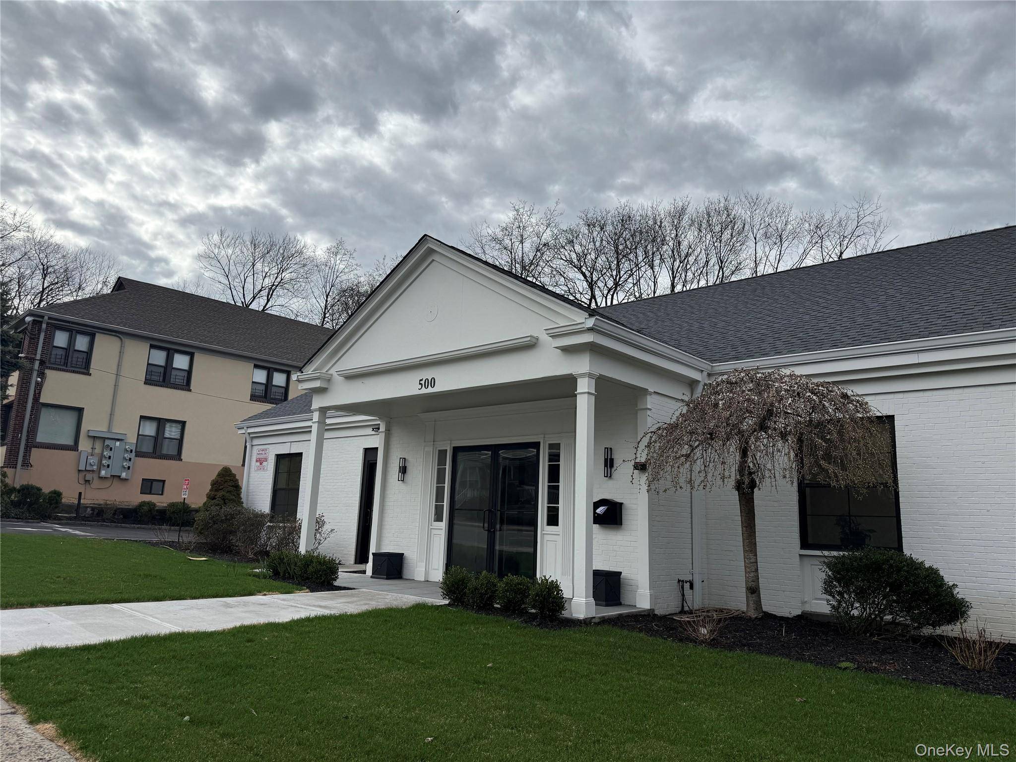 500 Ashford Avenue Corner Retail Professional Space in Ardsley, NY Corner unit with private front amp ; rear entrances Bright, open layout ideal for retail, office, or professional use Private ...