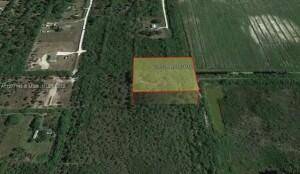 2. 5 Acre Oversized Ranch Farm.