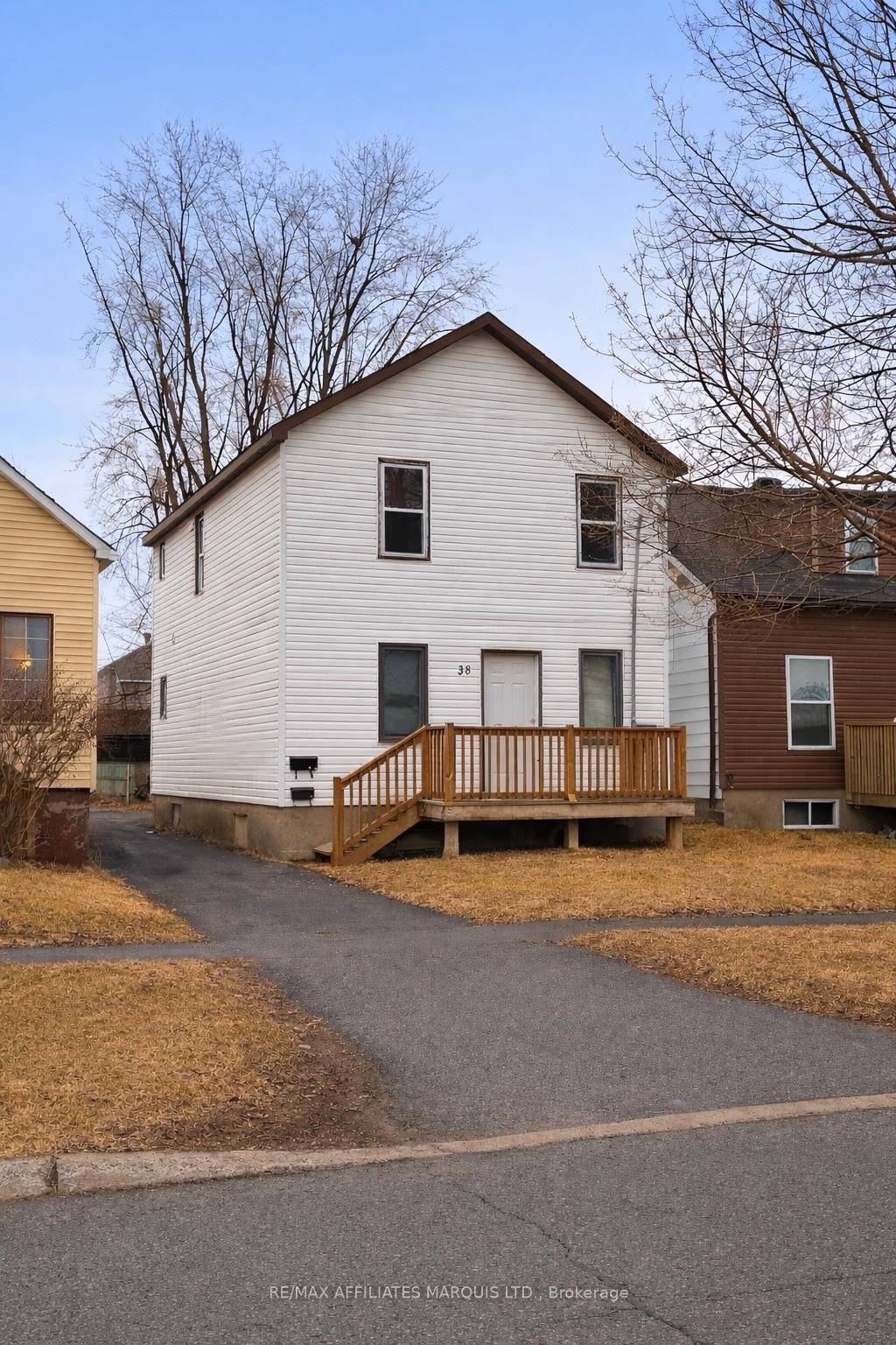 Attention investors this is the kind of opportunity that checks both the cash flow box and the long term upside.