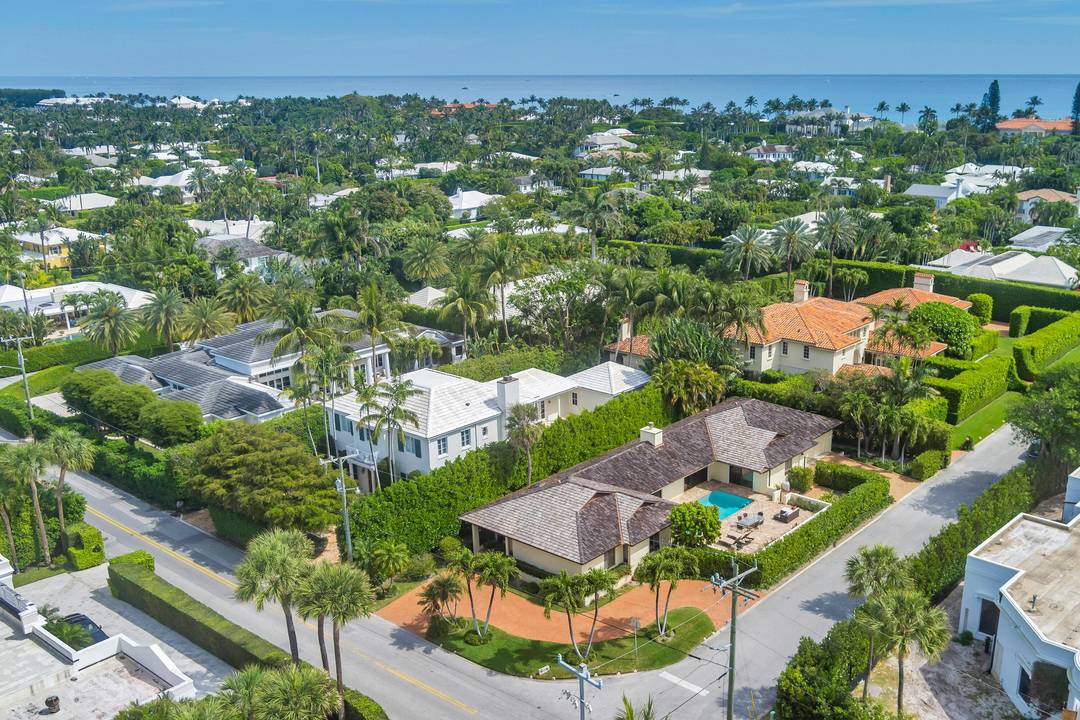 Located on North Lake Way and South Woods Road, this North End property sits on a generous 11, 761 square foot corner lot.