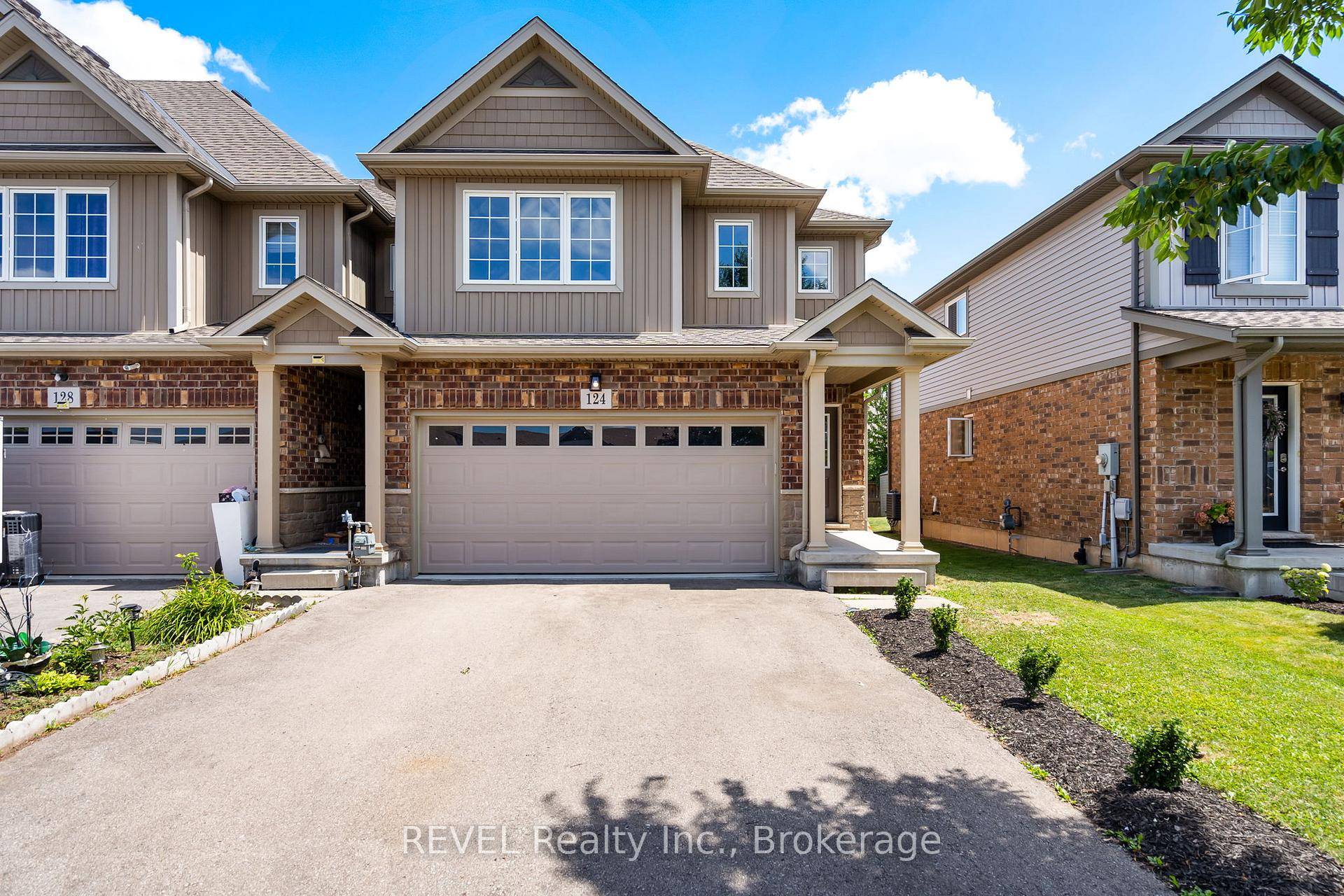 Welcome to 148 Roselawn Crescent, a just like new gem nestled in Welland's most sought after neighbourhood Coyle Creek !