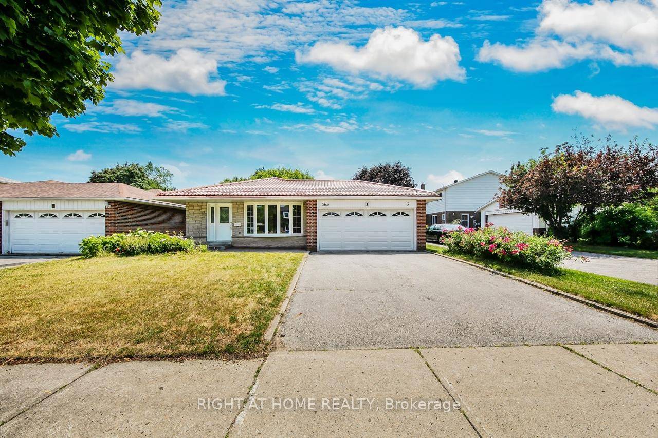 This thoughtfully renovated detached back split is perfect for any buyer, whether you're upsizing, downsizing, investing, or buying your first home.