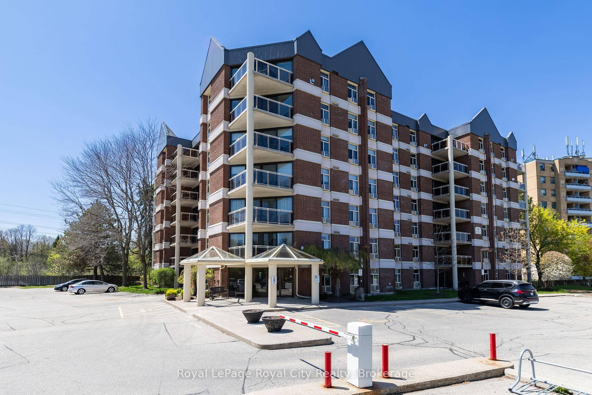 Bright and spacious south end unit in one of the best built condo buildings in Guelph.