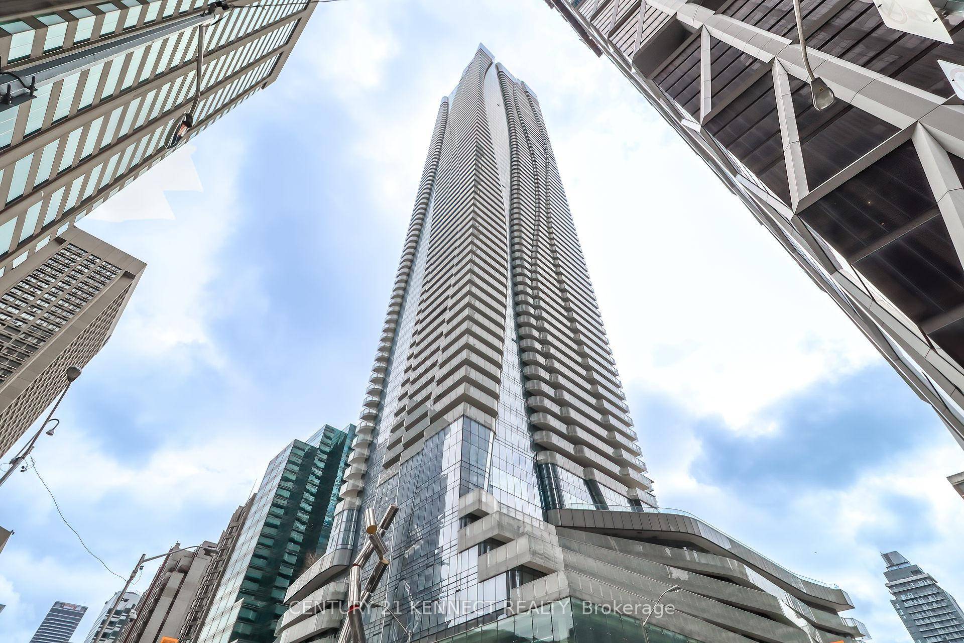 Well kept corner unit, never rented, original owner offering 1157 square feet excluding 2balconies of approx 270 sq ft north east corner view unit plus one parking spot and one ...