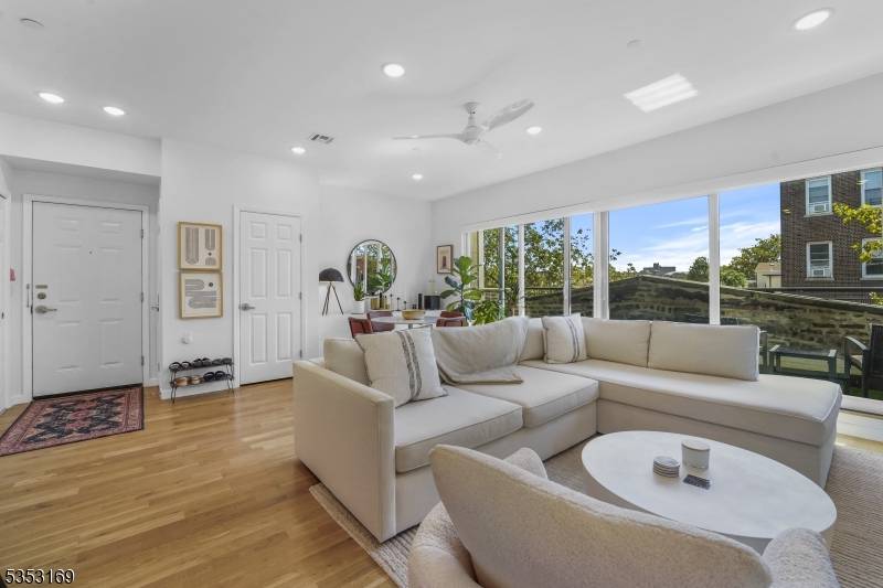 This stunning 1, 044 sq ft 2 bedroom, 2 bathroom condo in the heart of Journal Square offers the perfect blend of style, comfort, and convenience.