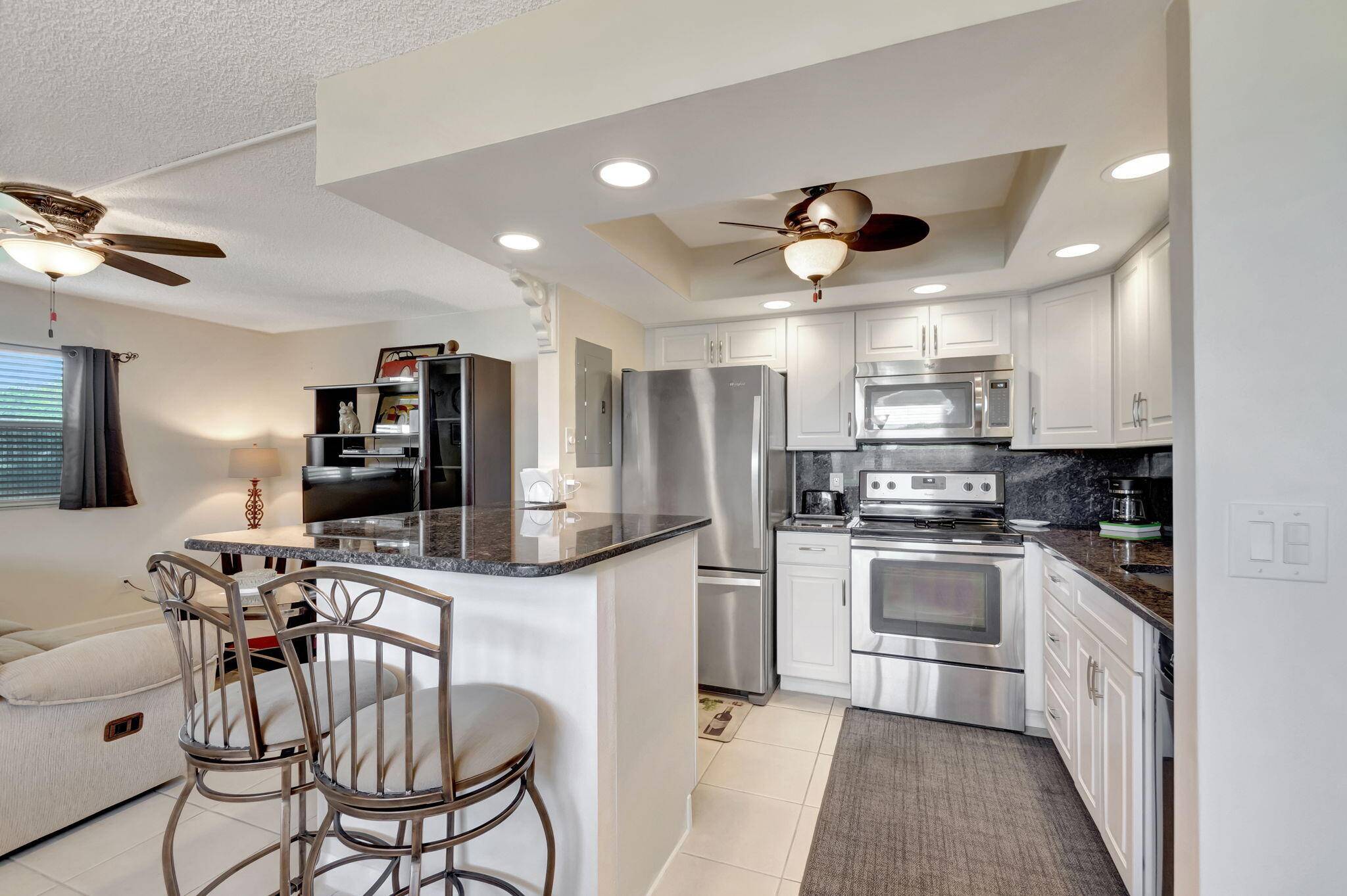 THIS ONE HAS IT ALL ! Beautifully updated, 1 bed, 1.