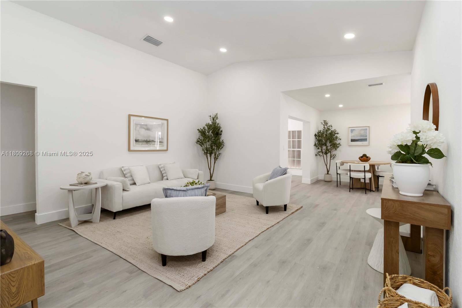 Don t Miss Out on This Stunning Home !