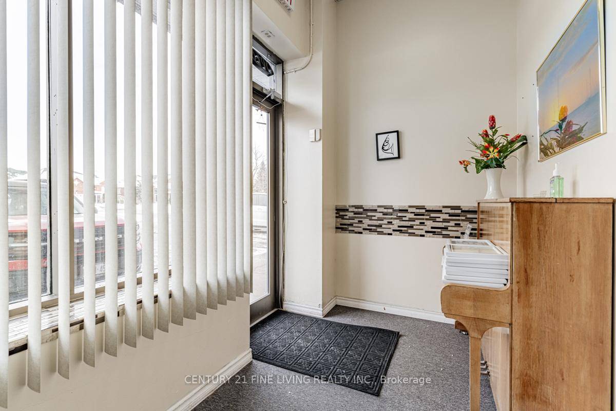 SHORT TERM ONLY Are you looking for a professional office or retail space with zero long term commitment ?