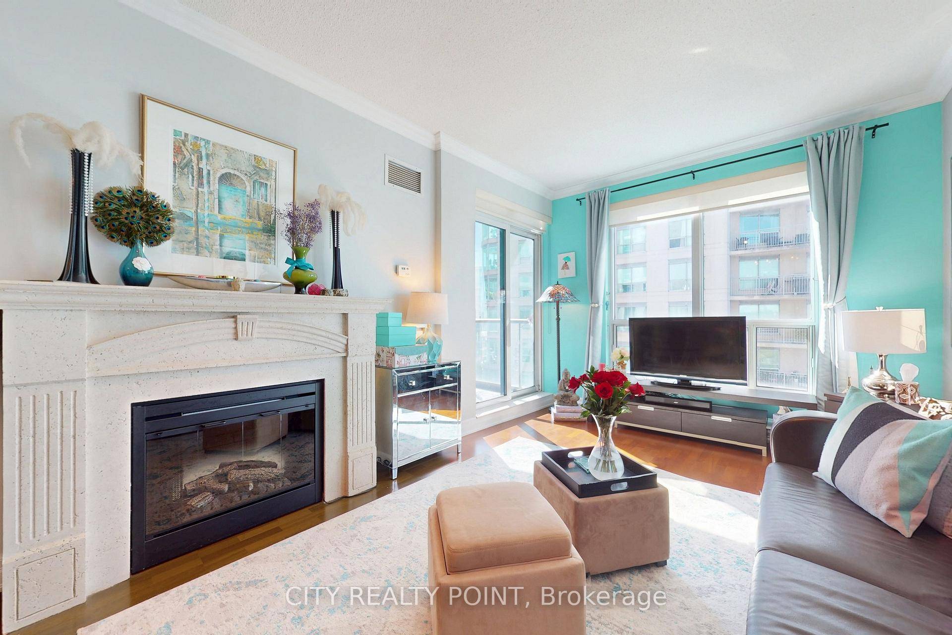Live in elegance at The Waterford Towers !