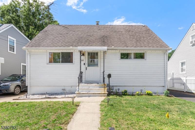 Welcome to 210 Buchanan Street, tucked away in the quiet Tremley Point section of Linden !