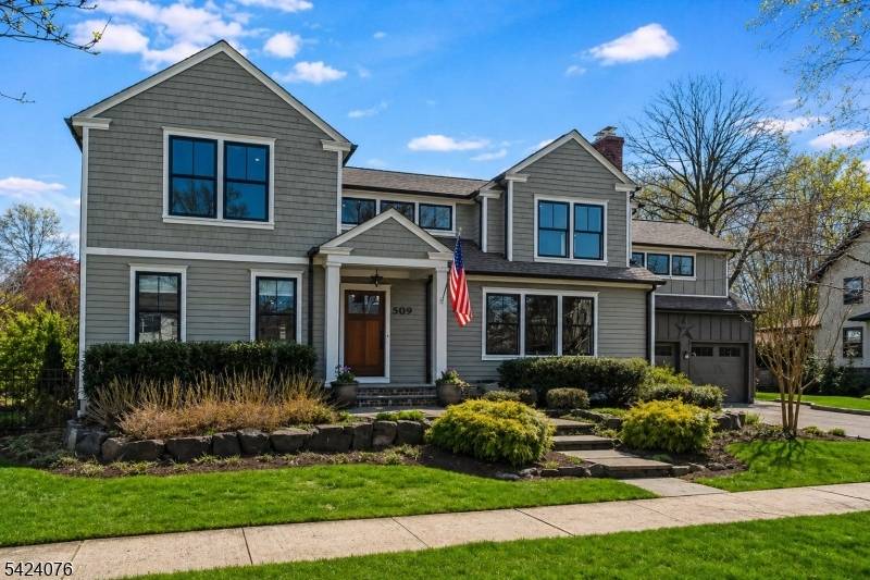 A true gem in the heart of the Gardens !