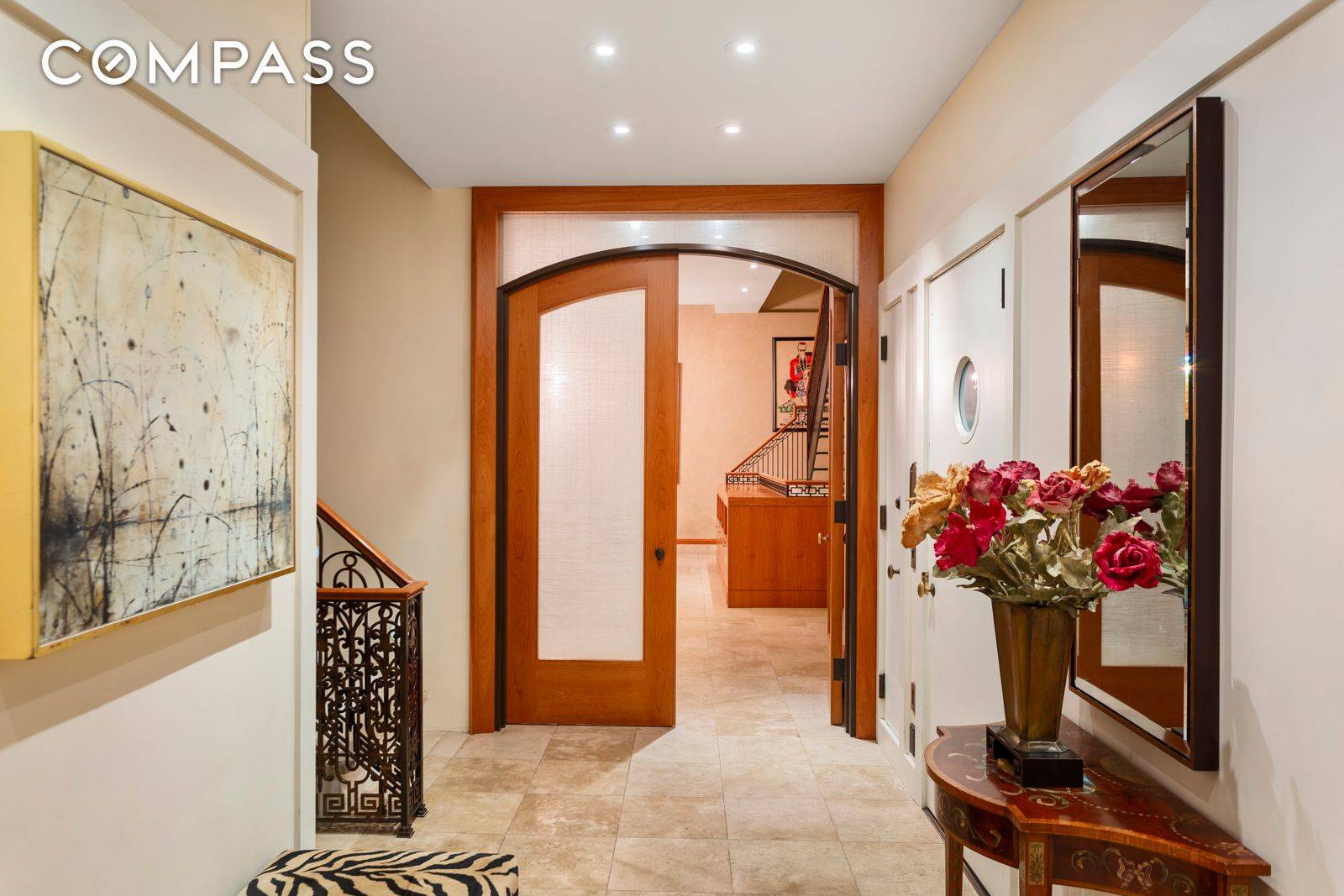 152 Reade Street is a spectacular 25 foot wide mansion in the heart of TriBeCa.