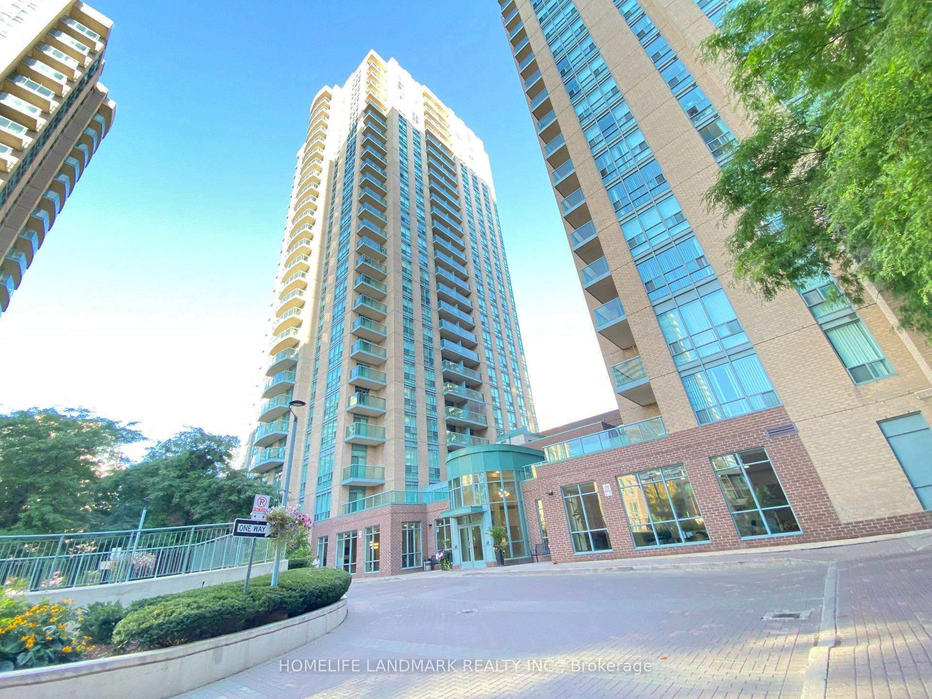 Yonge Finch Area Luxury Condo, South West Corner Unit, Huge Windows, Spacious And Sunny, Very Bright, Kitchen with Window, Open Balcony, Minutes Walking To Subway, One Bus to York University, ...